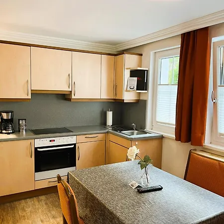Bed & Breakfast Garni Martina 2*